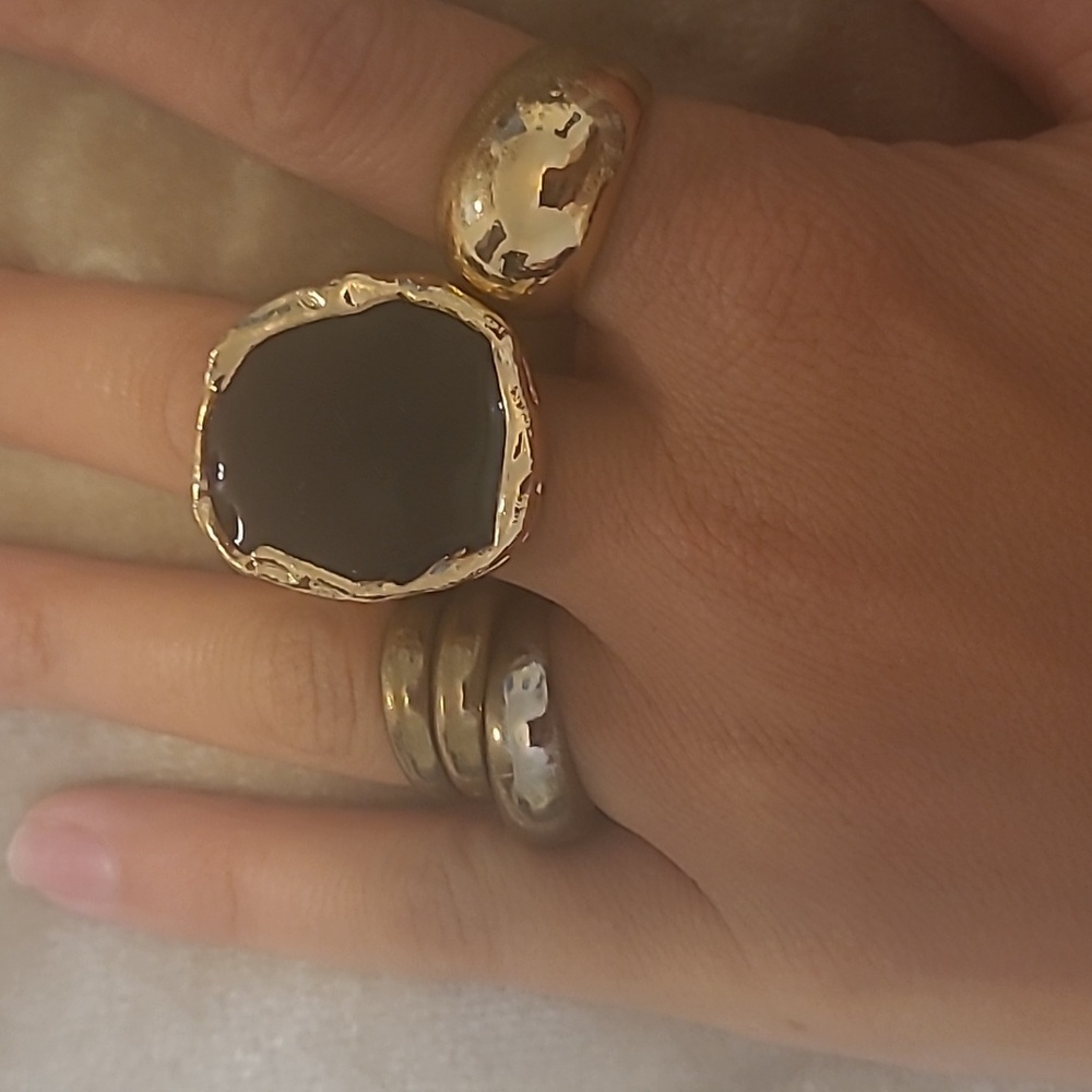 Set of rings